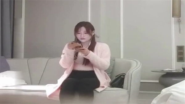 利哥探花小姐姐被大鸡巴抽插喊痛快受不了